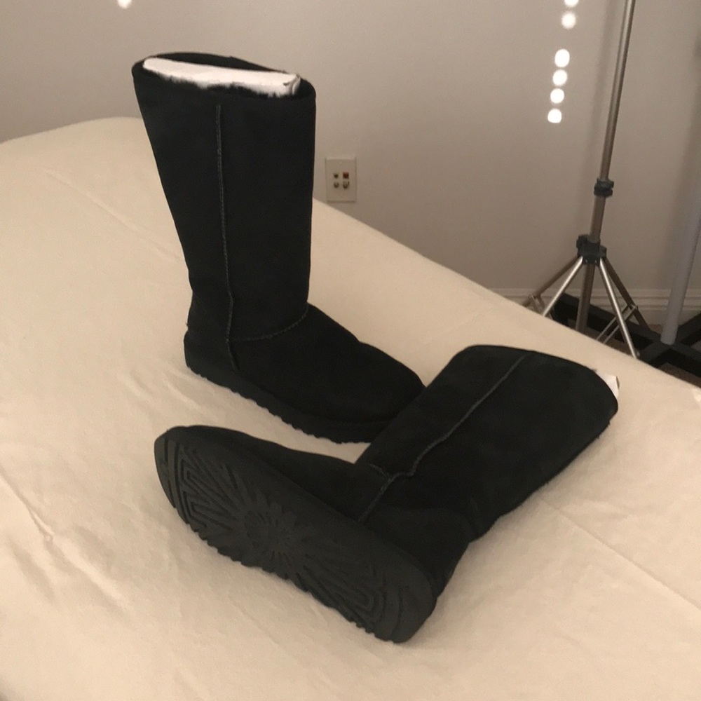 Black UGG boots Calve High Brand New